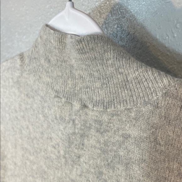 BCBGMAXAZRIA Beige/Gray Short Sleeve Sweater Dress Ruffle Hem Knit Wool/Cashmere - Picture 5 of 11